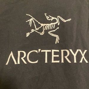 Arcteryx t shirt black large